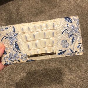Brahmin wallet